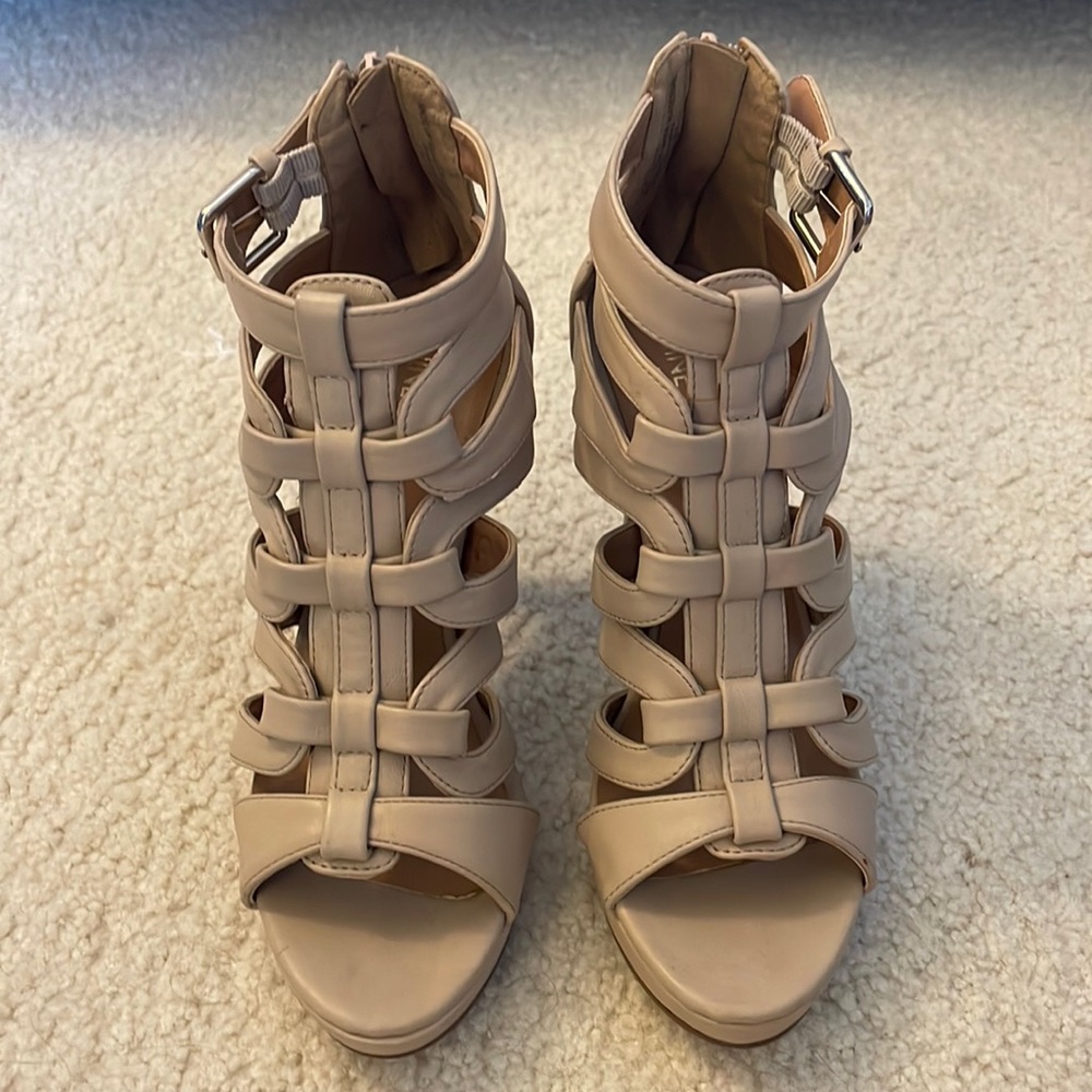 Nine West NW7 Manon Heel, Size 6, Nude